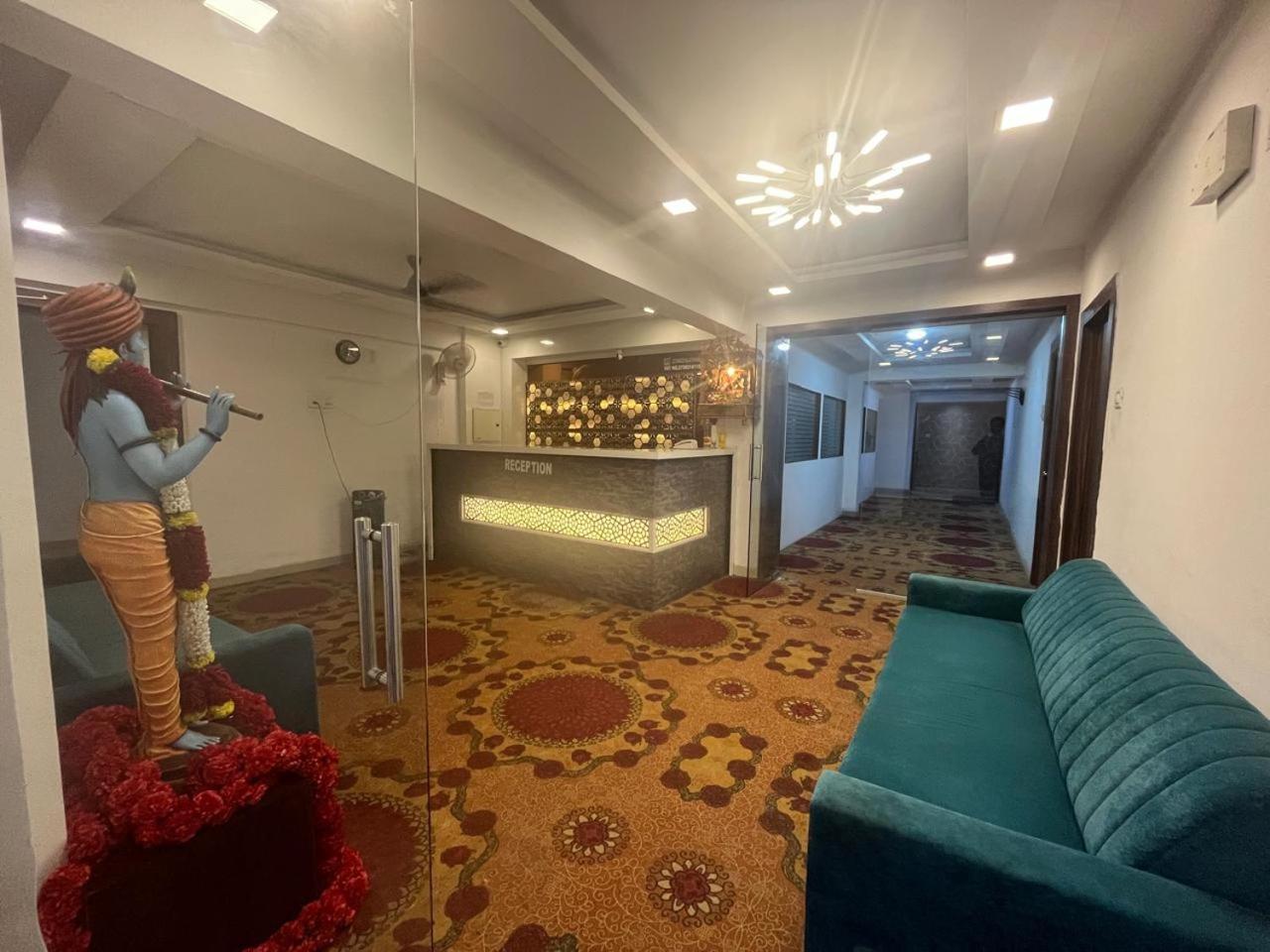 Arsh Executive Inn Dive Exteriér fotografie